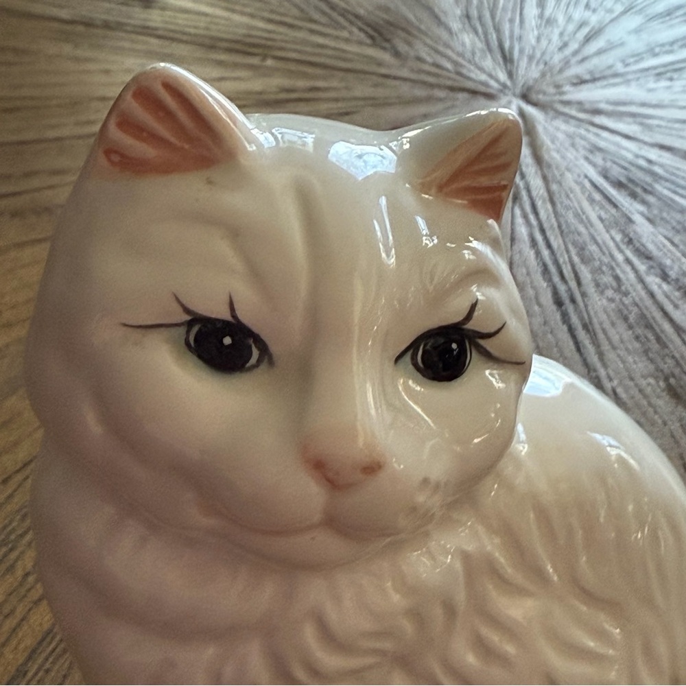 Small Ceramic Cat Glazed White Hand painted kitty Persian Sitting 5” Tall